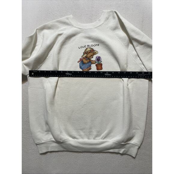 Vintage Needlepoint Cross Stitch Bear Flower Love Crewneck Sweatshirt L 80’s - Picture 4 of 8